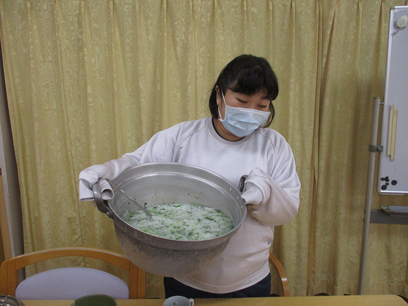 料理の日「七草粥」1 - デイまなぐら