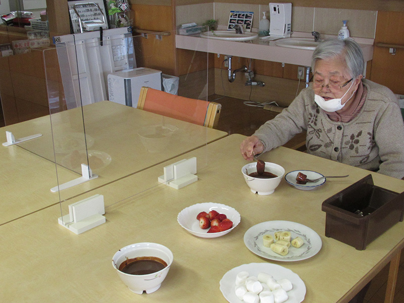 チョコフォンデュー作り2 - ケアハウス福山