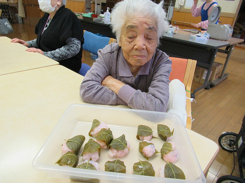 桜餅作り3 - ケアハウス福山