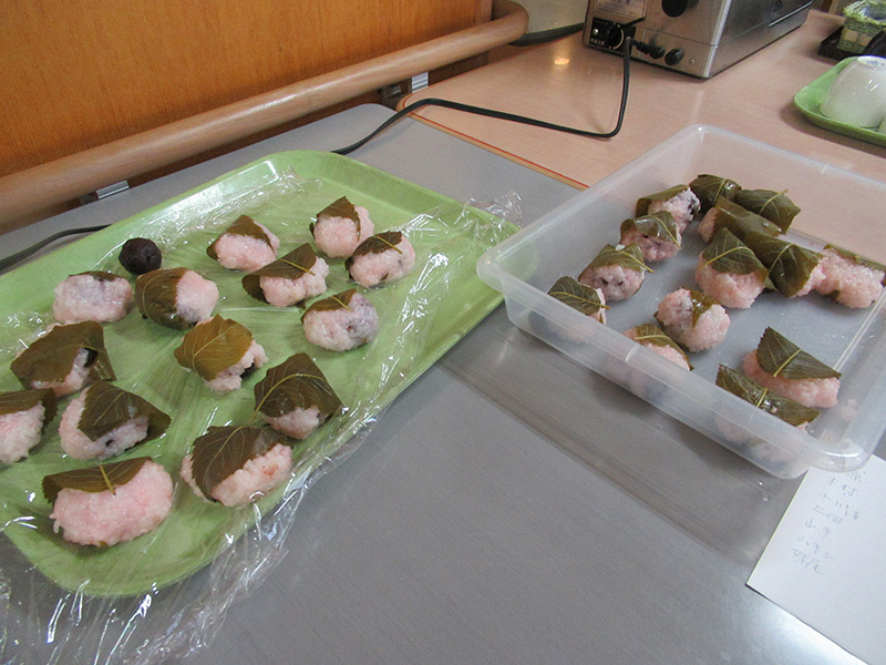 桜餅作り1 - ケアハウス福山