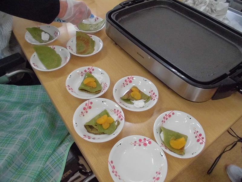 おやつ作り『抹茶のクレープ』1 - ショートまなぐら