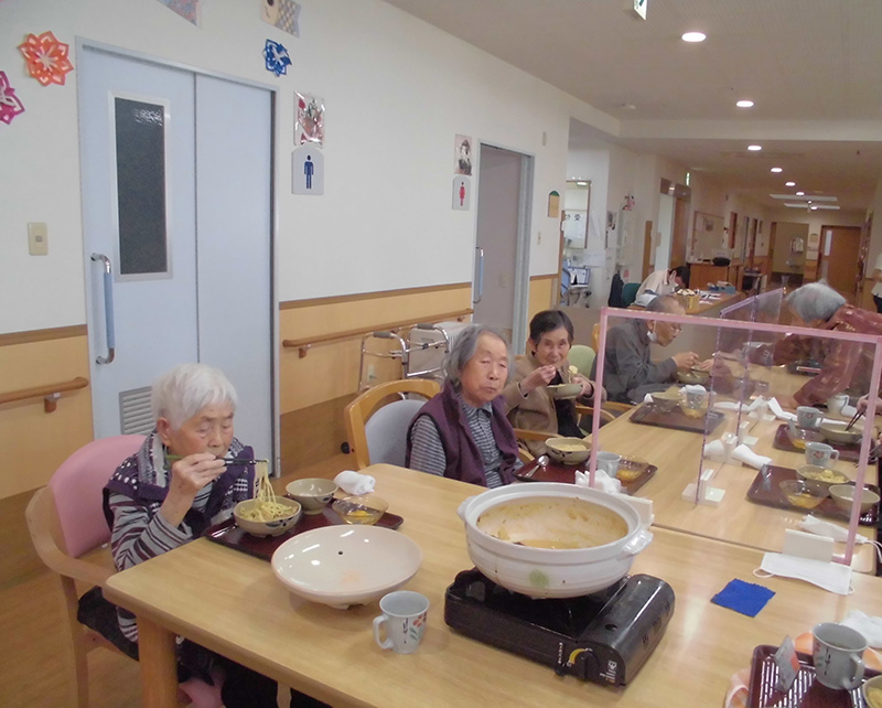 お鍋『豆乳トマトチーズ鍋』2 - ショートまなぐら