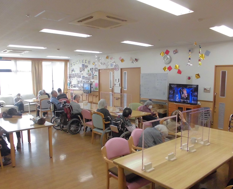 レクリェーション『DVD鑑賞』1 - ショートまなぐら