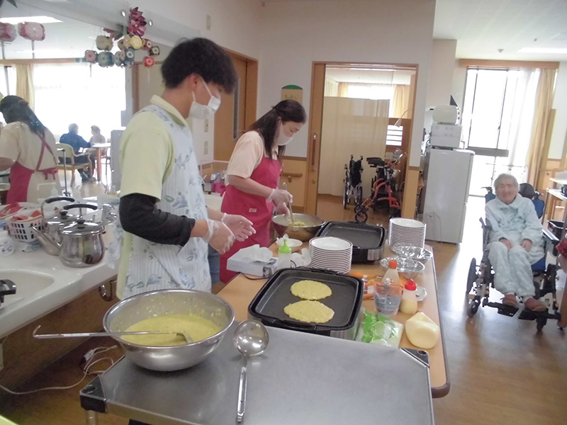 お昼作り『お好み焼き』1 - ショートまなぐら