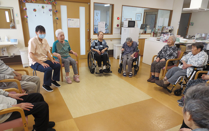 レク風景1 - 小多機まなぐら南