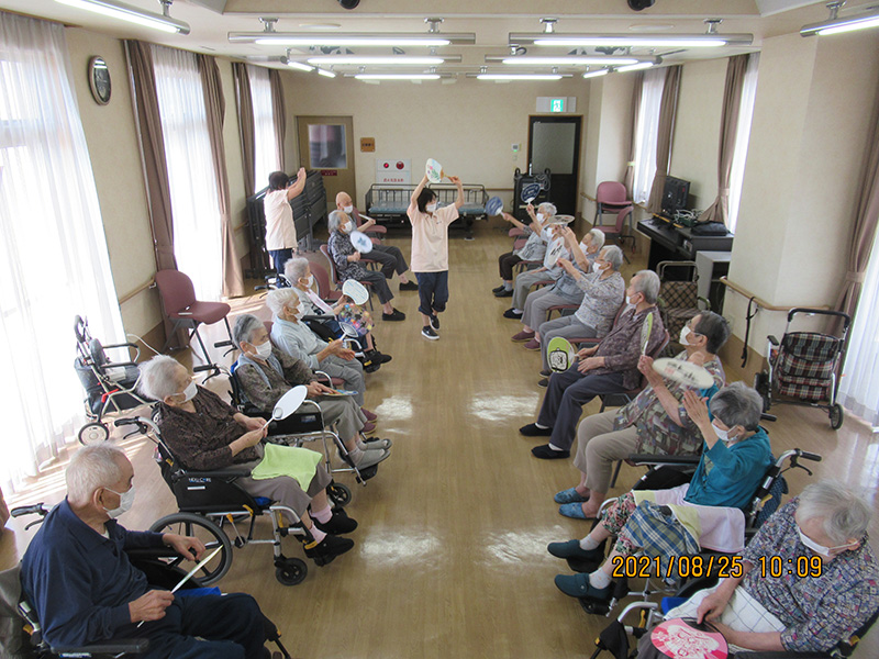レク大会 盆踊り3 - ケアハウス福山