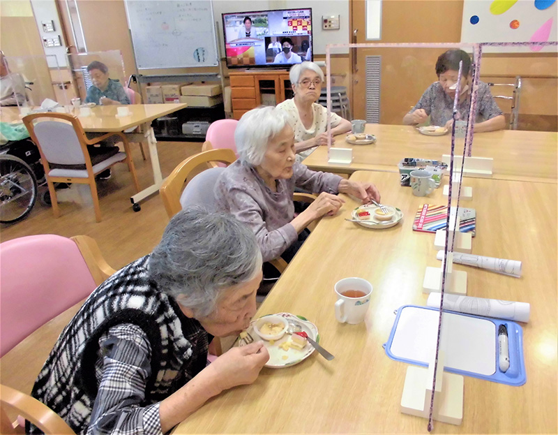 おやつバイキング - ショートまなぐら