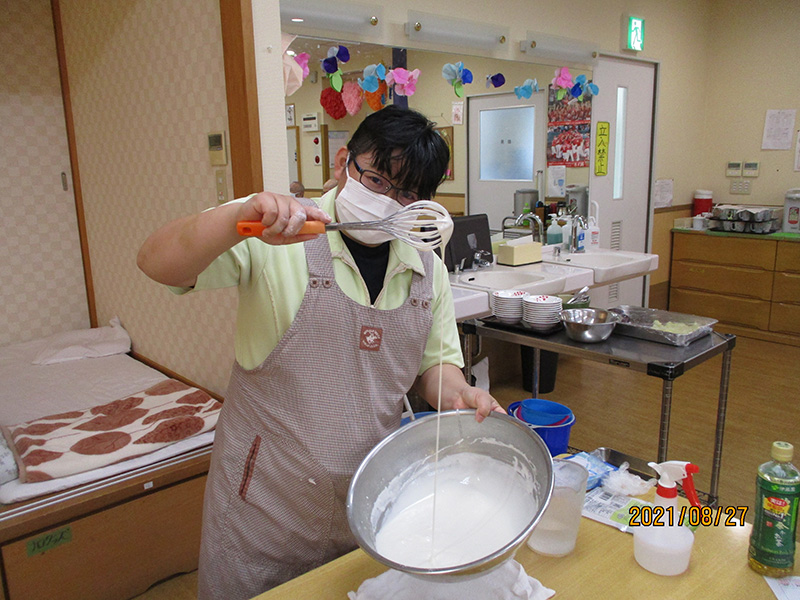 お昼作り『キムチ酸辣湯うどん』1 - デイまなぐら