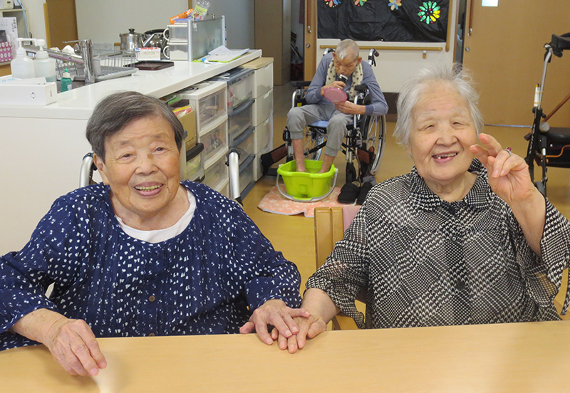 仲良し - 小多機まなぐら南