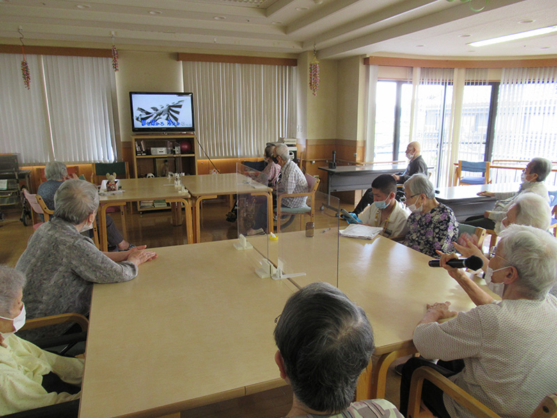 カラオケ2 - ケアハウス福山