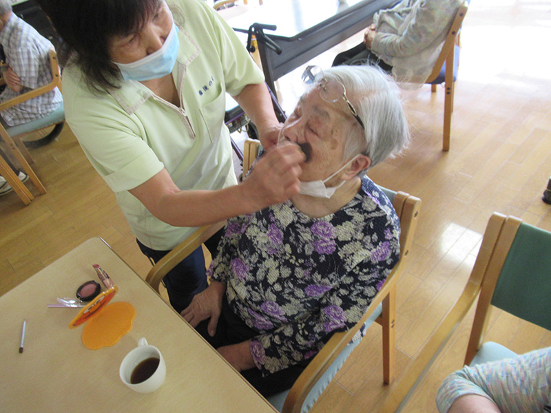 メイキャップ3 - ケアハウス福山