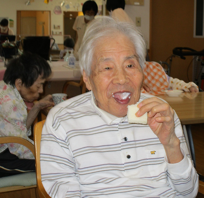 おやつ作り『スィーツサンドイッチ』3 - ショートまなぐら