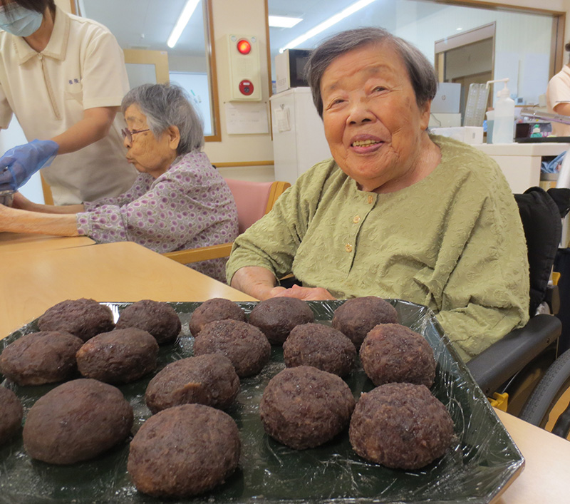 おはぎ作り1 - 小多機まなぐら南