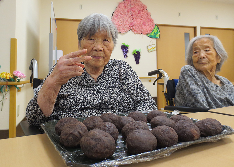 おはぎ作り2 - 小多機まなぐら南