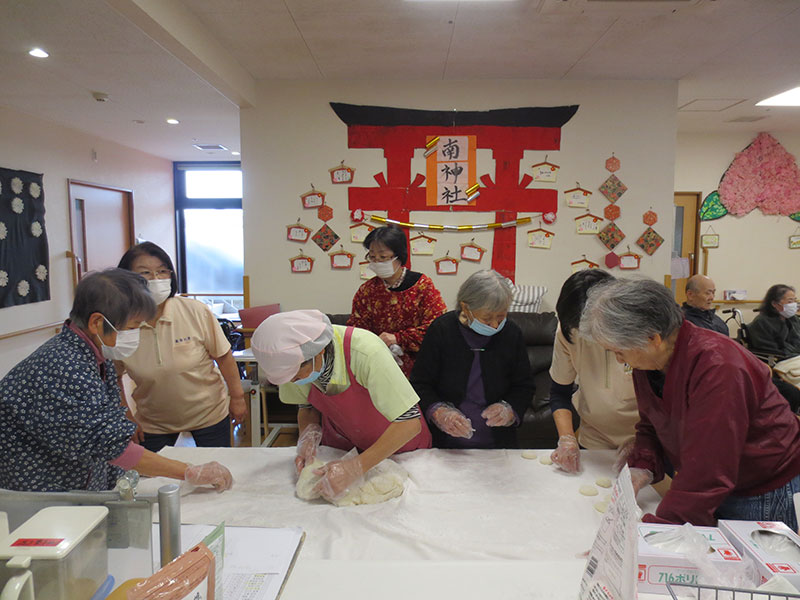 お餅つき2 - 小多機まなぐら南