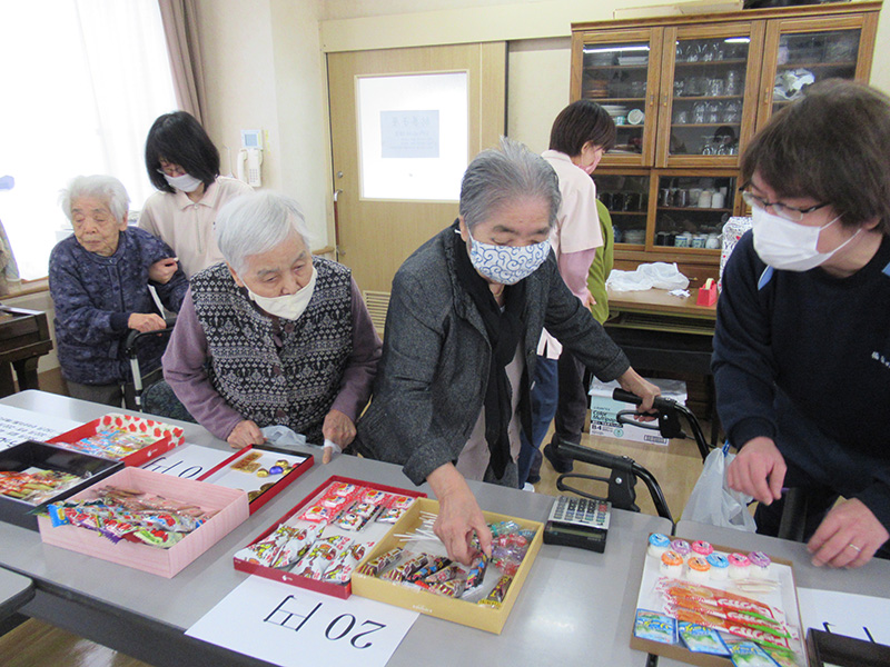 新春運試しくじ付き駄菓子屋大会2 - ケアハウス福山