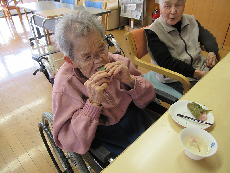 桜餅つくり2 - ケアハウス福山