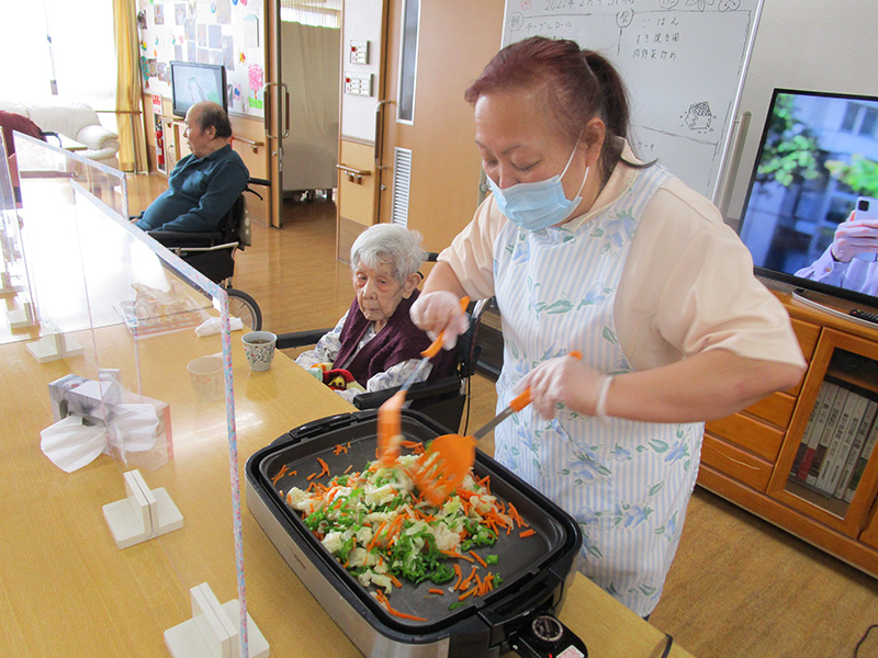 お昼作り『野菜炒め』 - ショートまなぐら