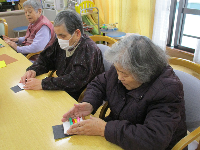 海苔巻き作り(紙工作) - デイまなぐら