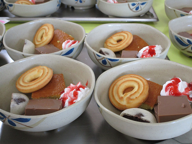 おやつバイキング - ショートまなぐら