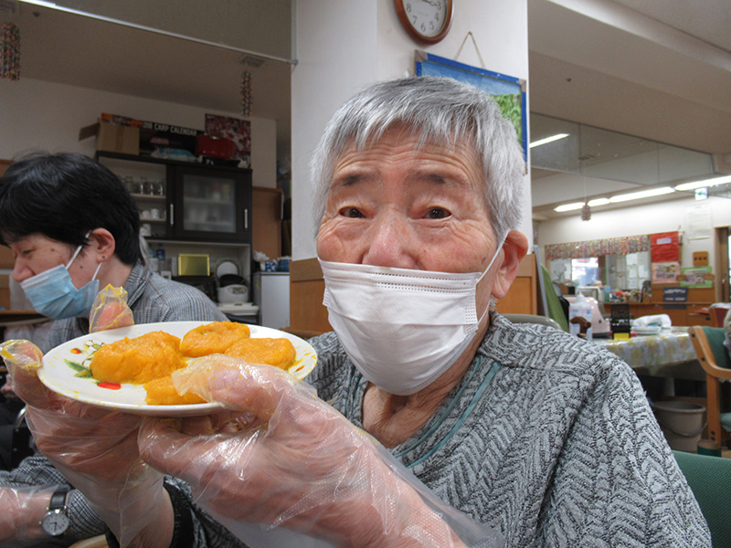 おやつ作り　かぼちゃ団子 2 - デイ備後