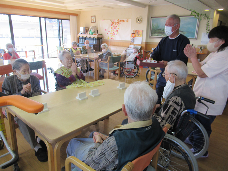誕生日会 1 - ケアハウス福山