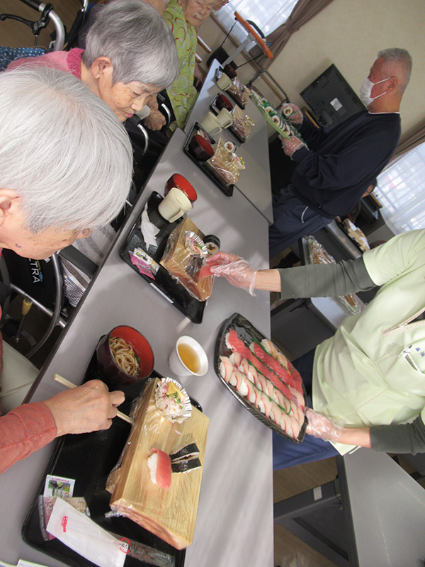 寿司バイキング 1 - ケアハウス福山